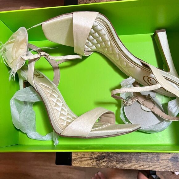 SAM EDELMAN 9Leana Ankle Strap Sandal Feathered Floral square toe Slip on Heels - Picture 2 of 8